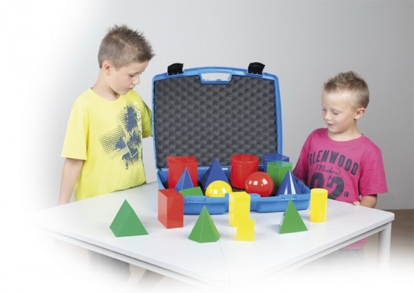 Große Geometrie-Körper im Koffer