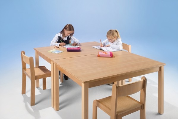 Rechtecktisch aus Holz