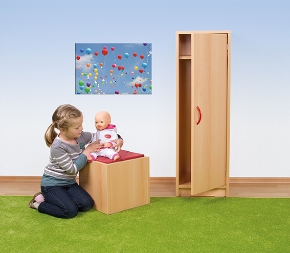 Puppen- Kleiderschrank