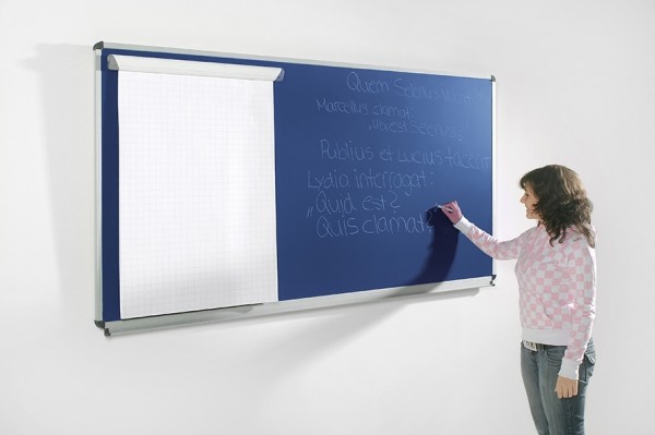 Langwandtafel mit Ablage