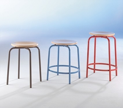 4- Bein Hocker
