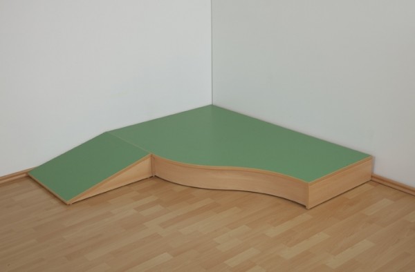 Spielpodest - Rampe für Welle