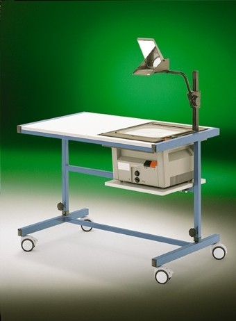 Fahrbarer Projektorwagen