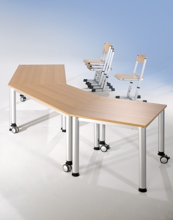 Trapeztisch mit Melaminplatte