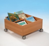 Bücher oder Spielrollkiste