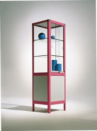 Säulenvitrine
